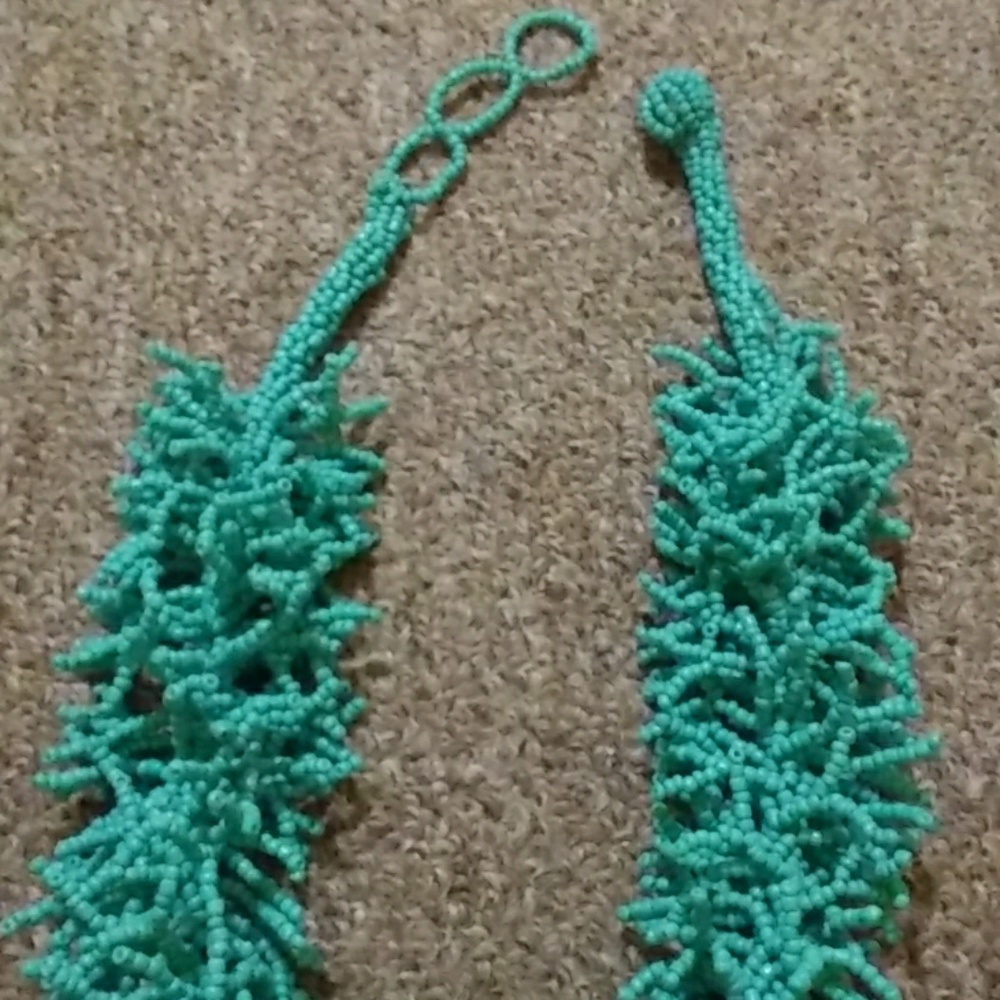 Turquoise beaded necklace - Picture 6 of 8